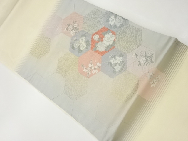 亀甲に草花・古典柄模様織出し名古屋帯